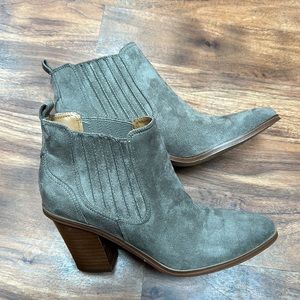 Nine West pull on boots